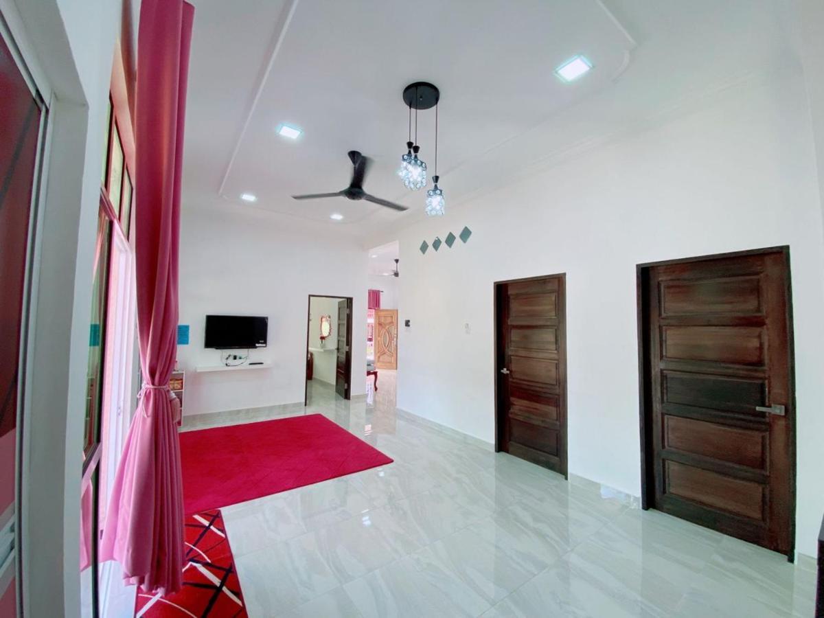 Apartment Hellokitty House - Unit 2 *